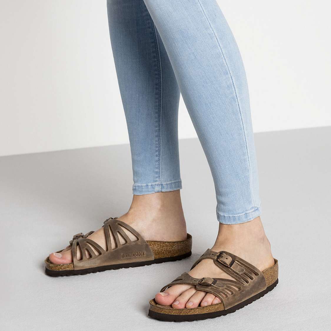 Brown Birkenstock Granada Soft Footbed Oiled Leather Women's Multi Strap Sandals | eKEpVAyf9q5
